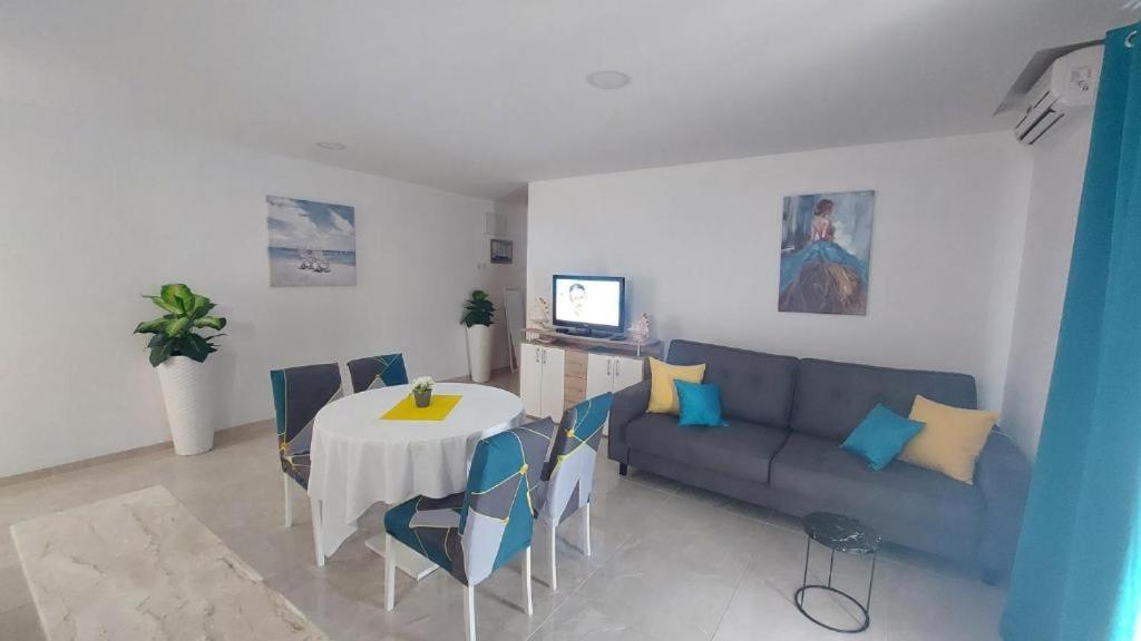 באסקה וודה Apartments Mestral מראה חיצוני תמונה